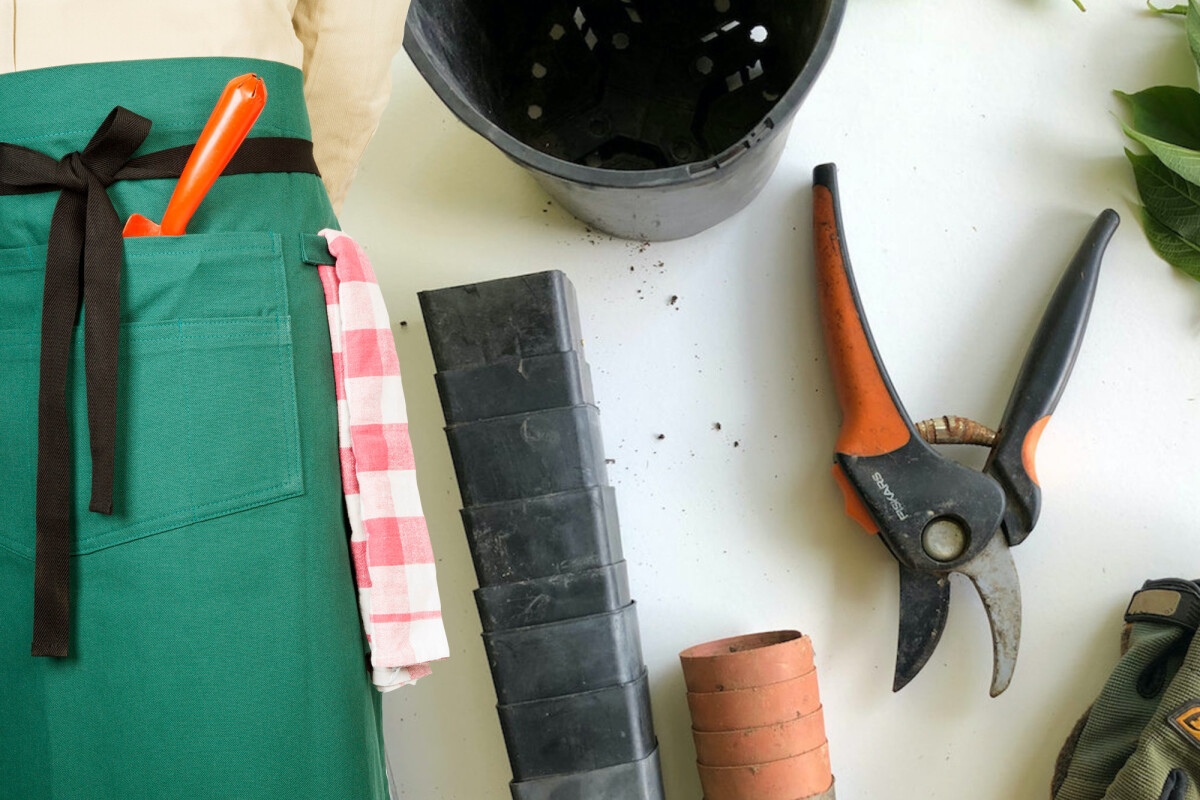 Looking for a stylish and sustainable apron?...