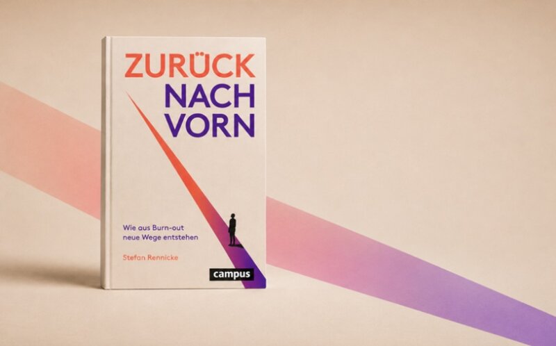 „Zurück nach vorn: Wie aus Burn-out neue Weg entstehen “. A book by Stefan Rennicke, founder of KAYA&amp;KATO. - „Zurück nach vorn: Wie aus Burn-out neue Weg entstehen “. A book by Stefan Rennicke, founder of KAYA&amp;KATO.